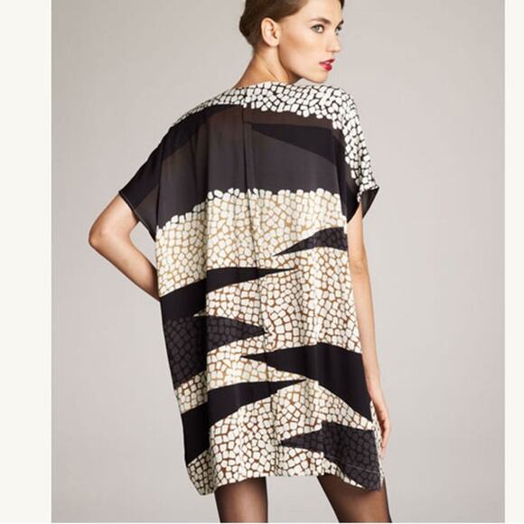 Diane Von Furstenberg | "Squaretan' Silk Crepe Dress in Multi Crackle si… - Picture 2 of 8